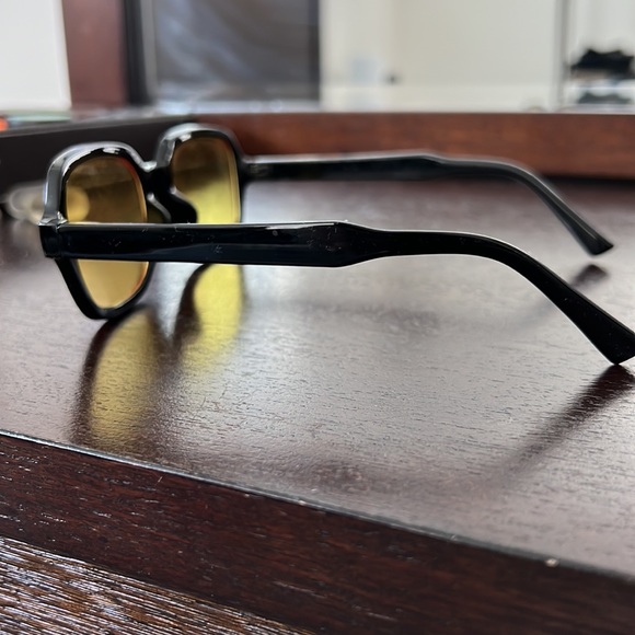 Retro yellow lens glasses - Picture 3 of 3